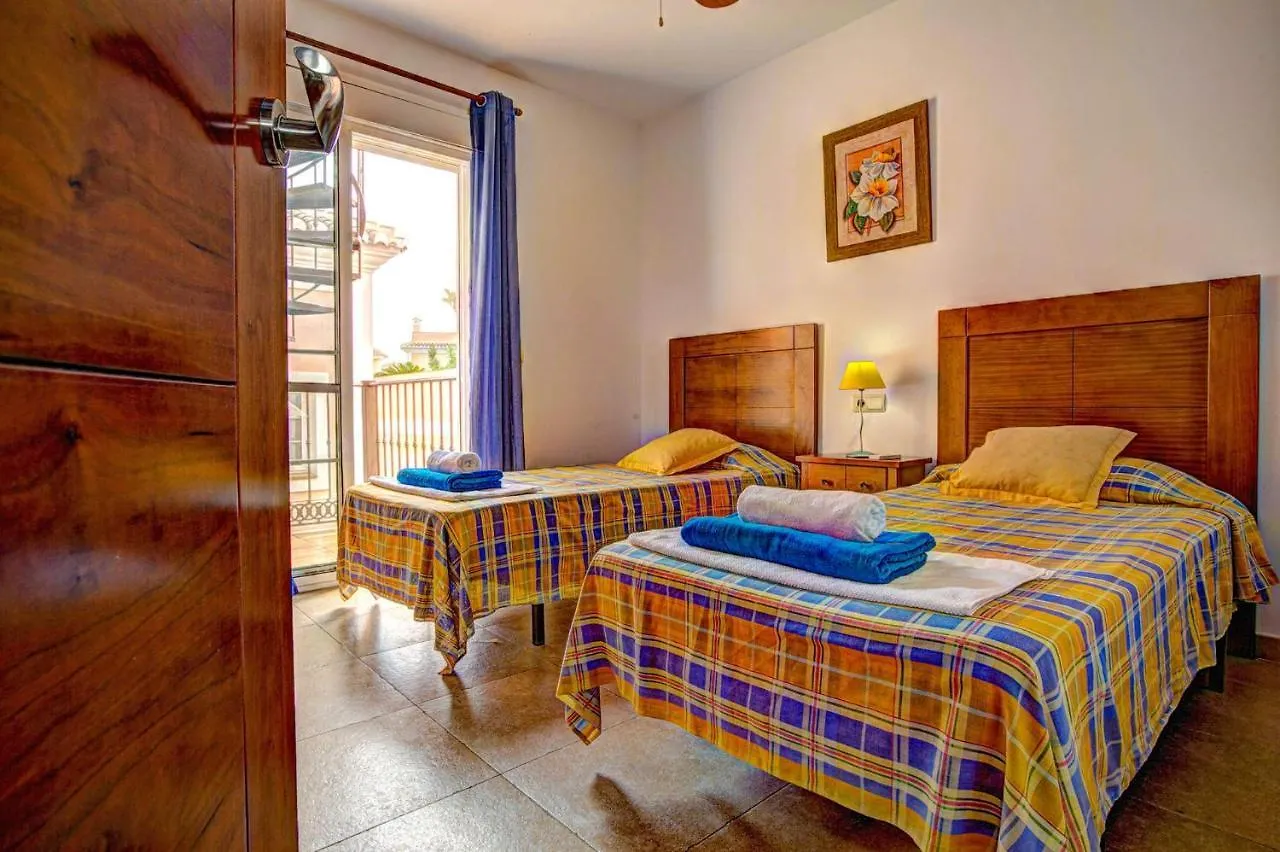 Villa Reyes Nerja 0*,